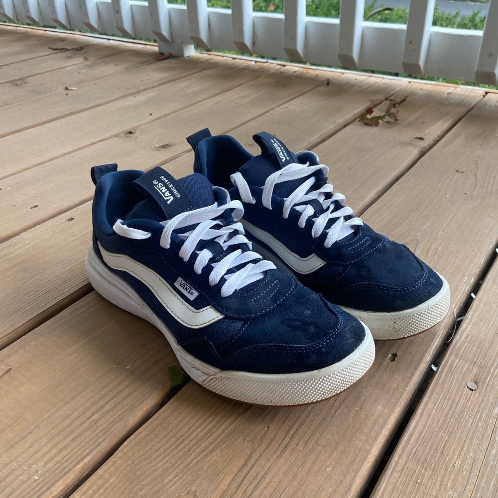Vans Range sneakers size 8.5 Men’s